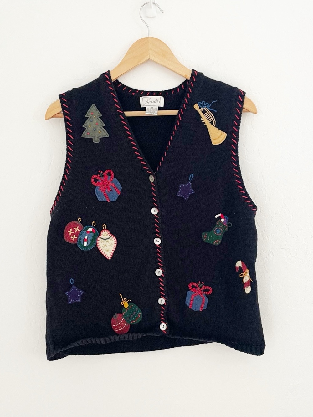 Foxcroft Holiday embroidered vest size medium